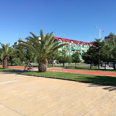 Apartment Rustaveli 59 باتومي المظهر الخارجي الصورة